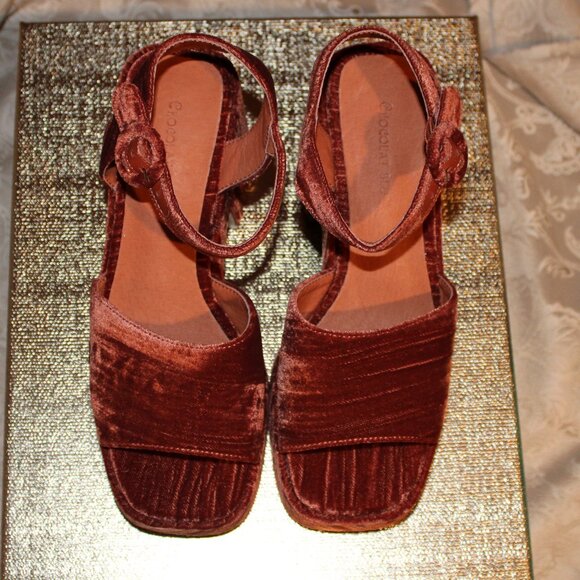 Chocolat Blu Helga Platform sandal - Copper Velvet - Picture 1 of 10